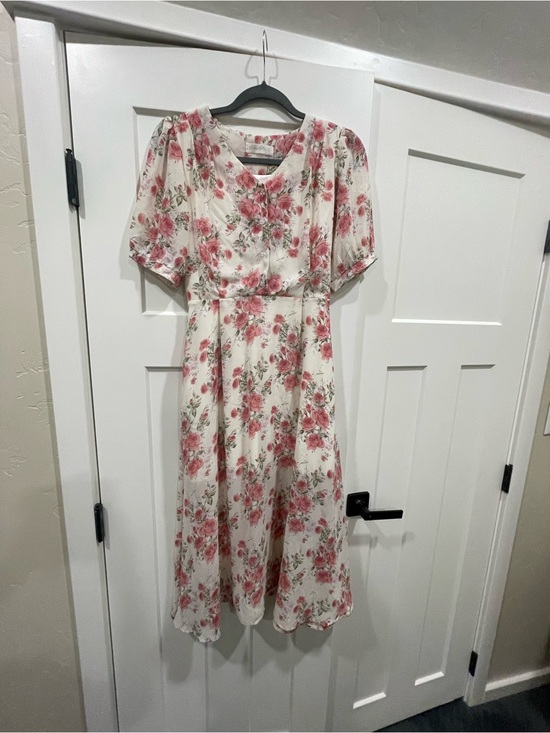 Grace & chili Dresses & Skirts - Floral Midi Dress in Ivory with Pink Roses